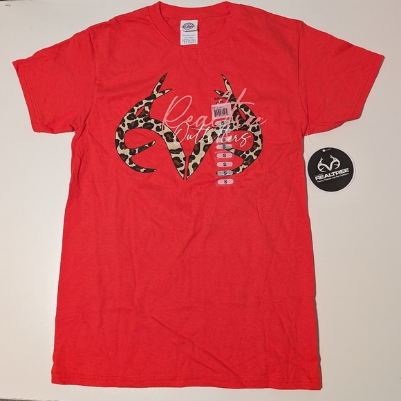 NWT Realtree Outfitters Women's Small Tshirt Red Leopard Antlers - Picture 3 of 7